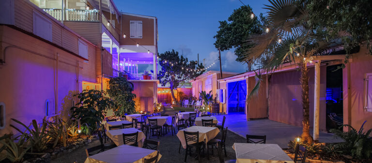 gallery victoria house venue at night 768x337