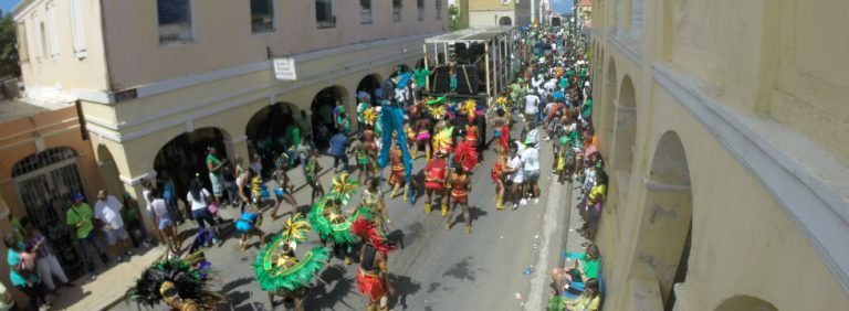 slide st patricks day parade 2016 feathered dancers 768x282